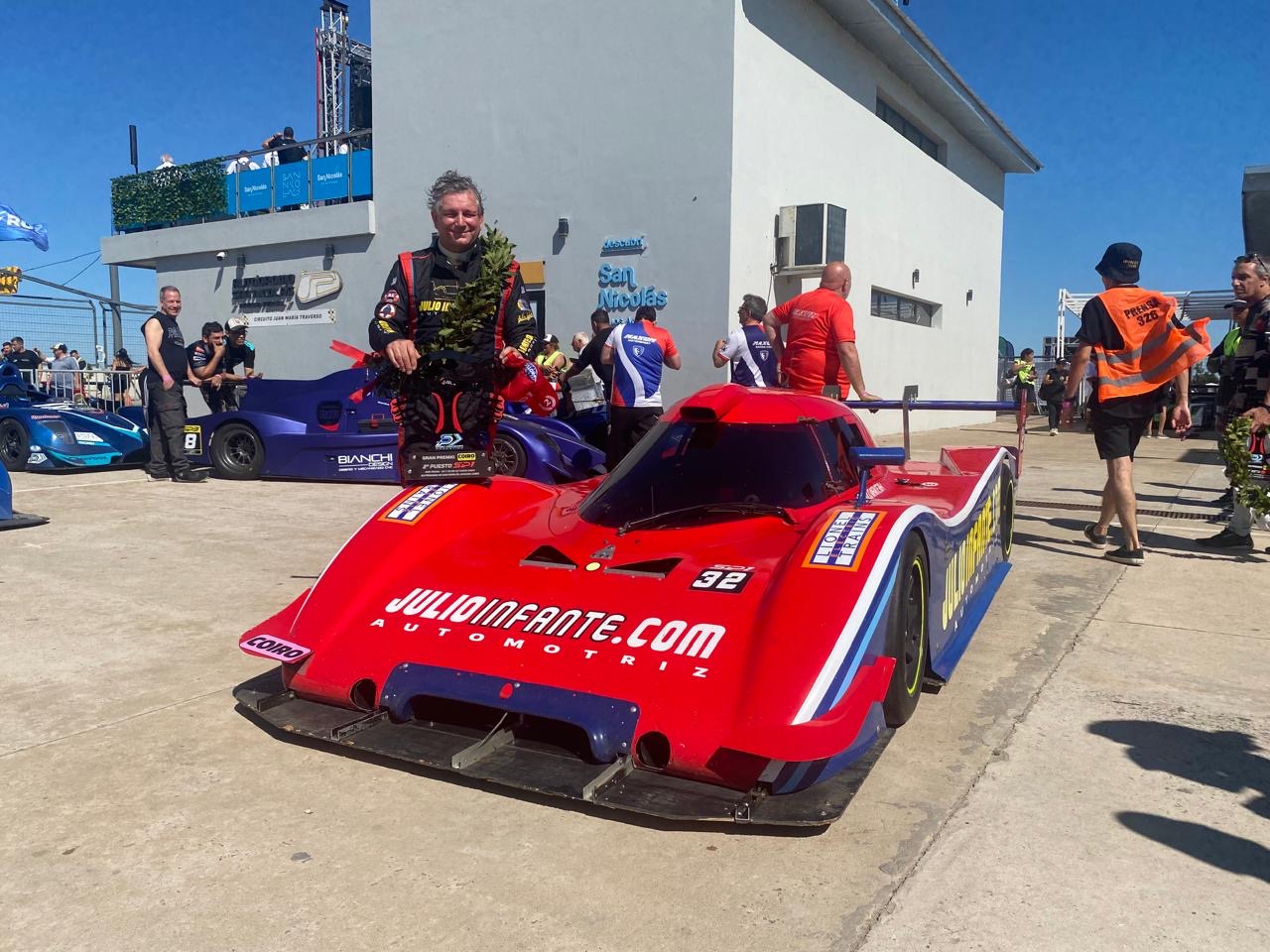 Julio Infante carreras